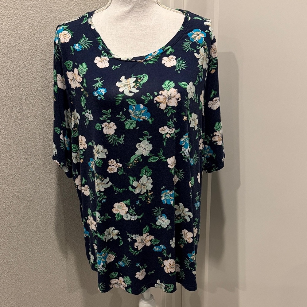 Lane Bryant Dark Blue Floral Perfect Sleeve Top Size 22/24